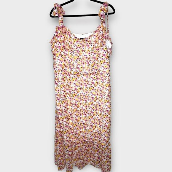 NWT CITY CHIC Trendy Plus Size Delicate Floral Midi Dress Size 24 summer - Picture 2 of 6
